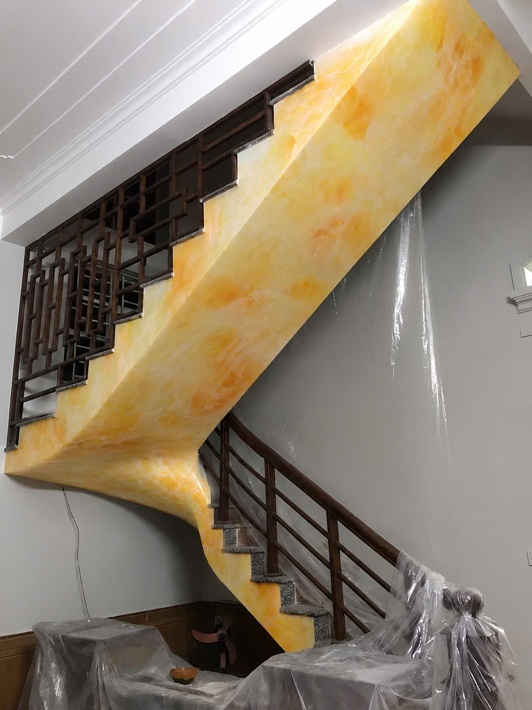 Cột Sơn Giả Đá Trắng Vân Vàng - cẩm thạch đẹp