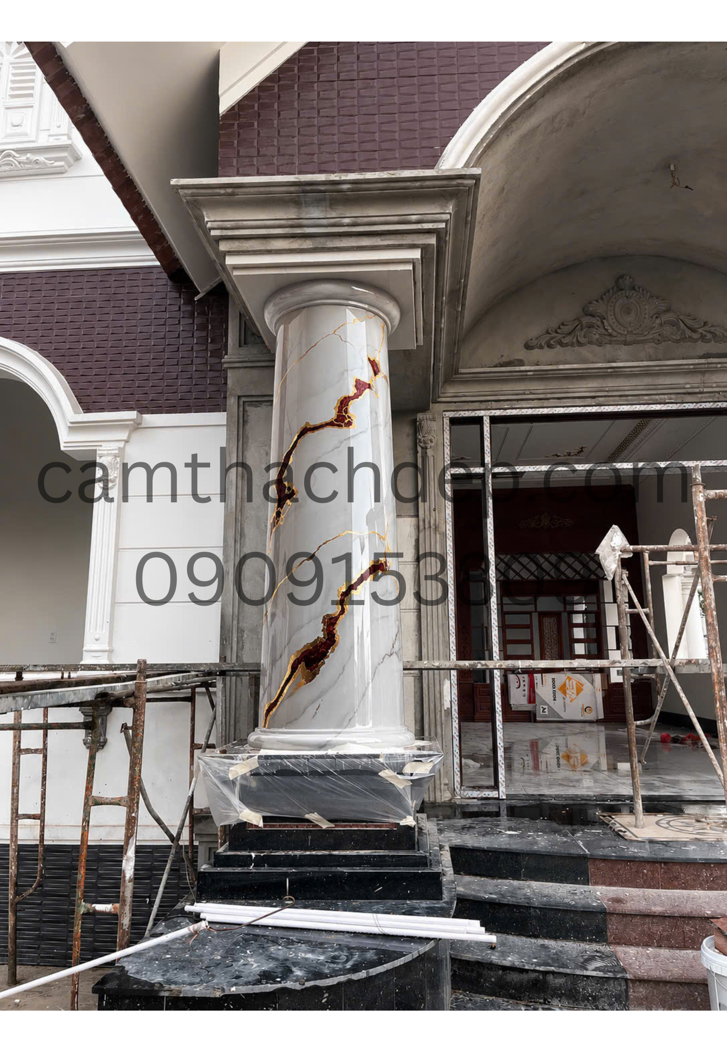 Trụ Cột Giả Đá Cẩm Thạch Trắng Vân Nâu Đỏ Ánh Kim