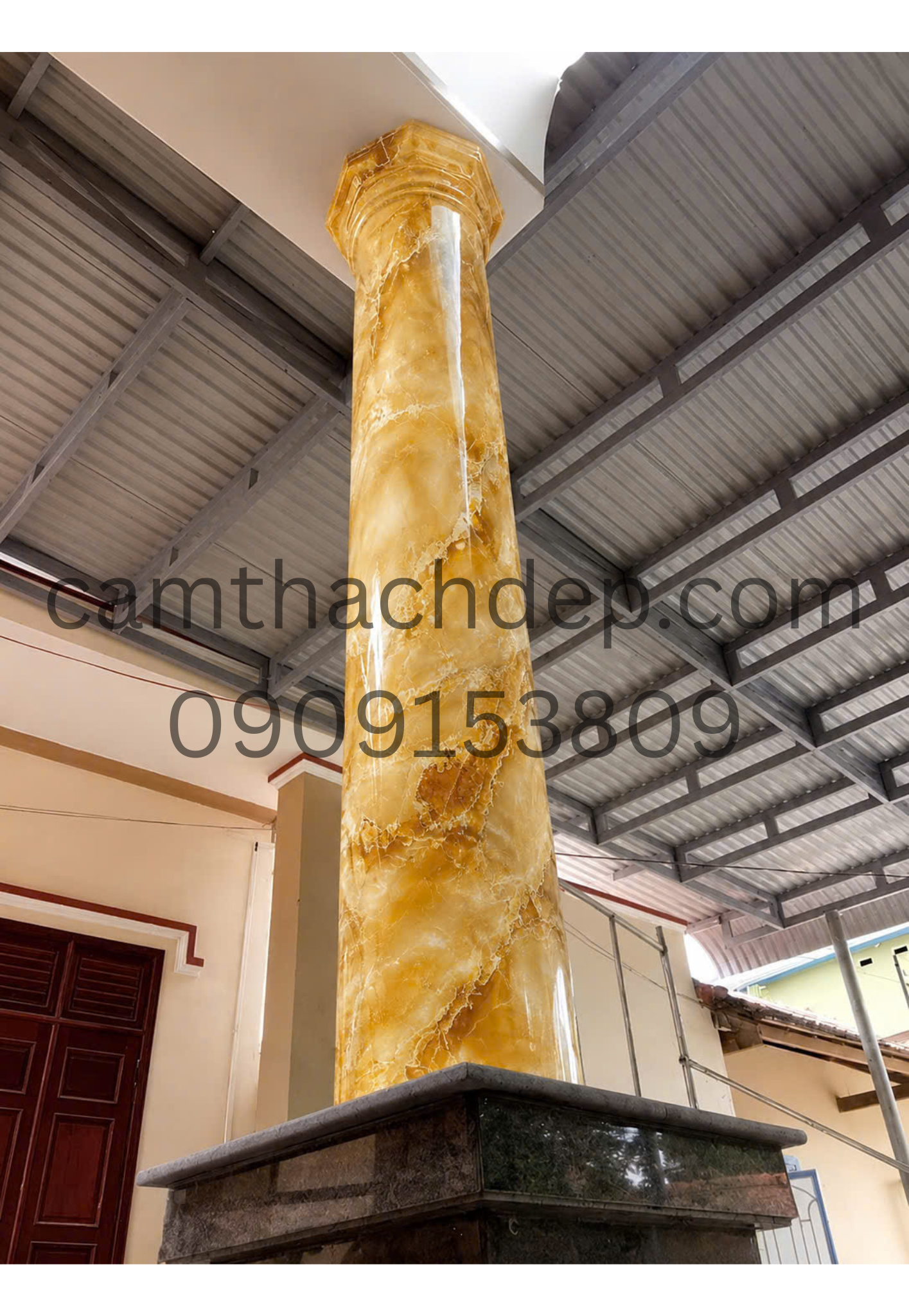 Trụ Cột Tròn Vẽ Giả Đá Cẩm Thạch Vàng Mật Ong